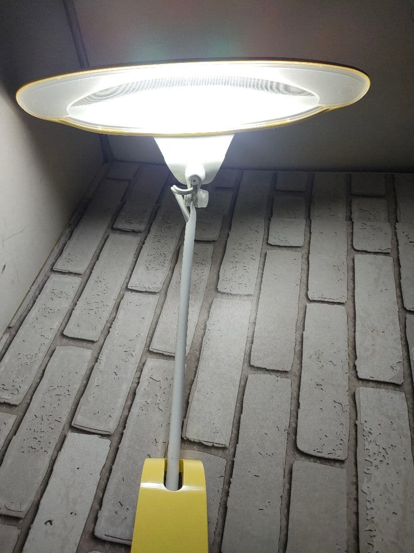 ぴかりんさん用カリモク家具 スタンドライト ディズニーモデル〈くまのプーさん〉