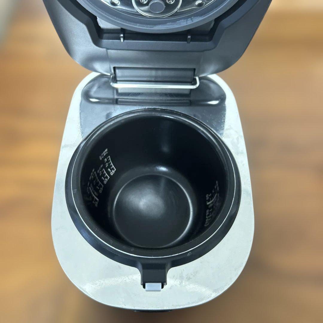 美品2023年製SHARP IH炊飯器 3合焚きKS-HF06B