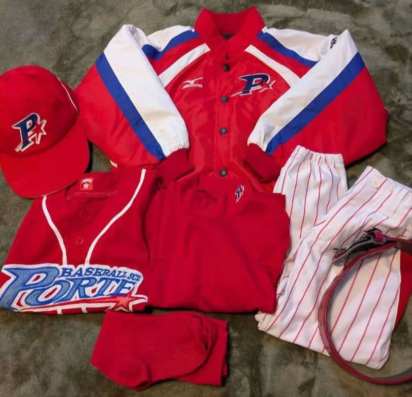 【値下げ】ポルテ　グラコン　ユニフォーム　7点セット 130