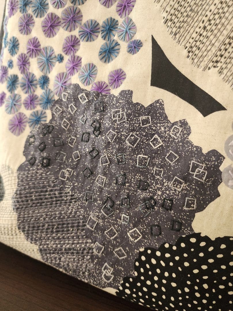 ★★★新作　エチノ生地に豪華な刺し子　個性的　一点物　センソユニコ慈雨等