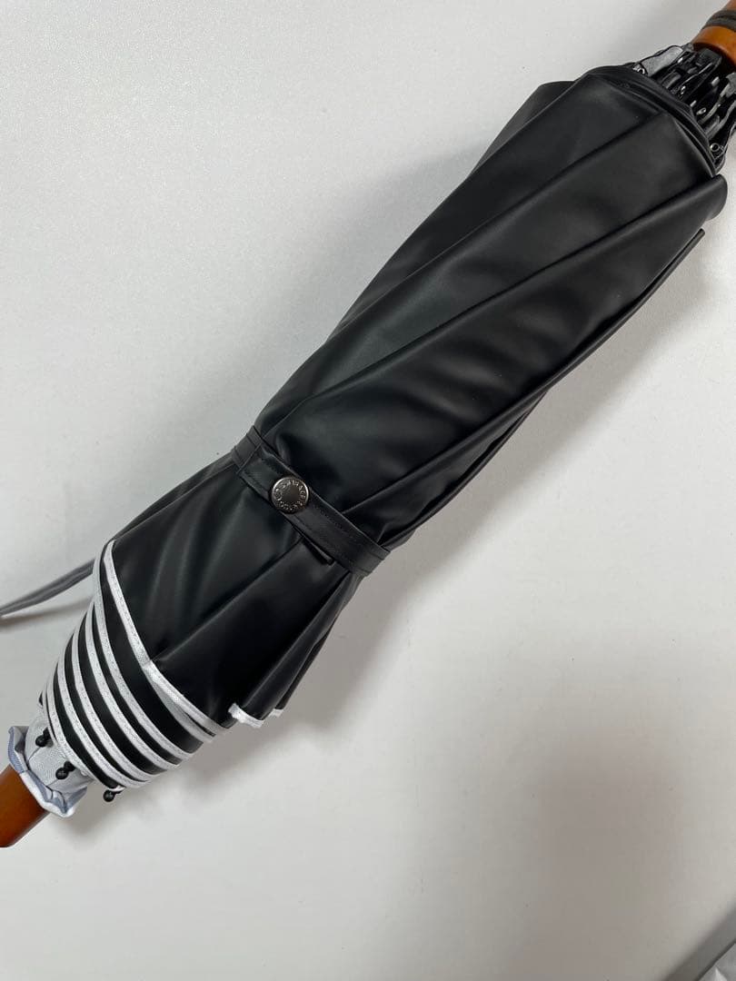 サンバリア100 折りたたみ日傘 2段折 ボーダー ブルー