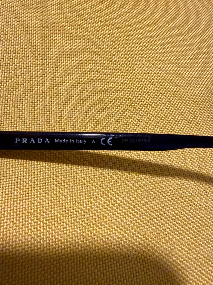 む*い様 【PRADA】サングラス グリーンレンズ フルセット イタリア製！！！