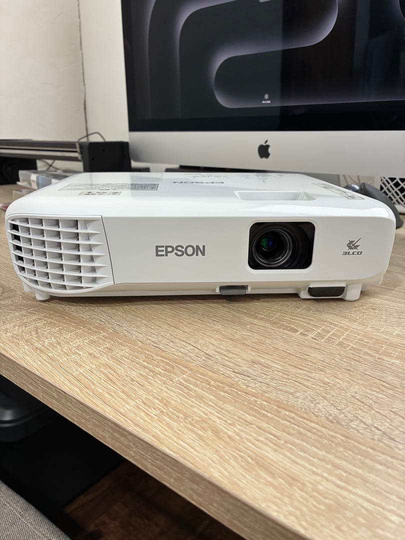 EPSON エプソン プロジェクター EB-E01
