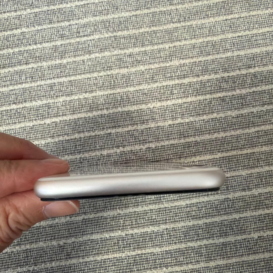 SIMフリー Apple iPhone SE (第3世代)64GB