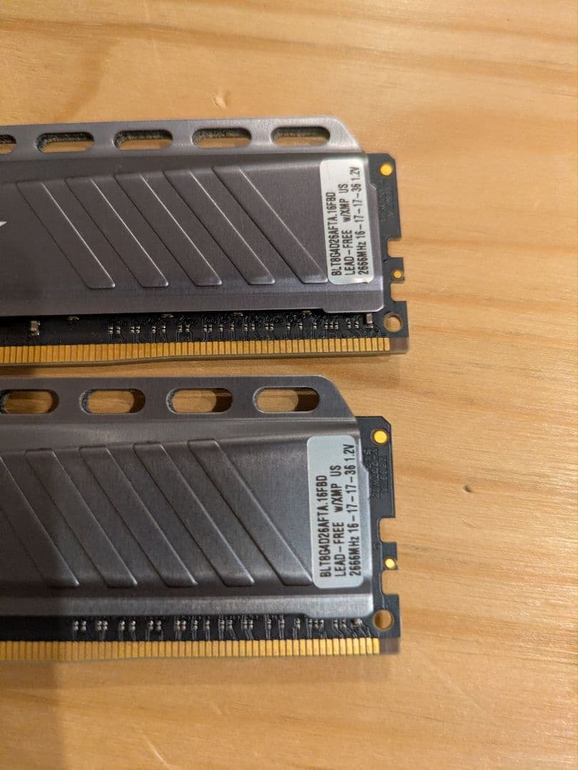 動作品メモリ Crucial DDR4 16GB 8GB×2 2666 CL16