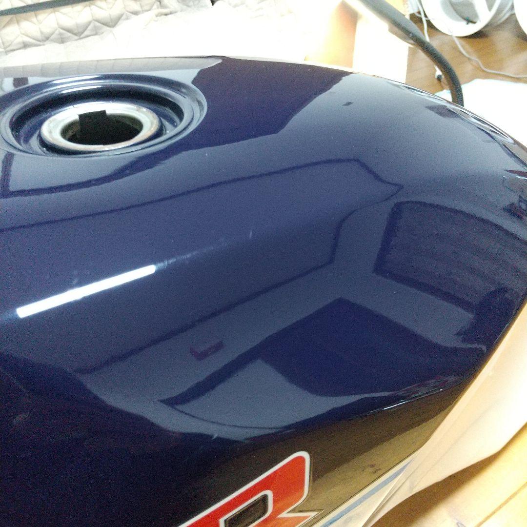 GSX R400 (GK71B ) ガソリンタンク