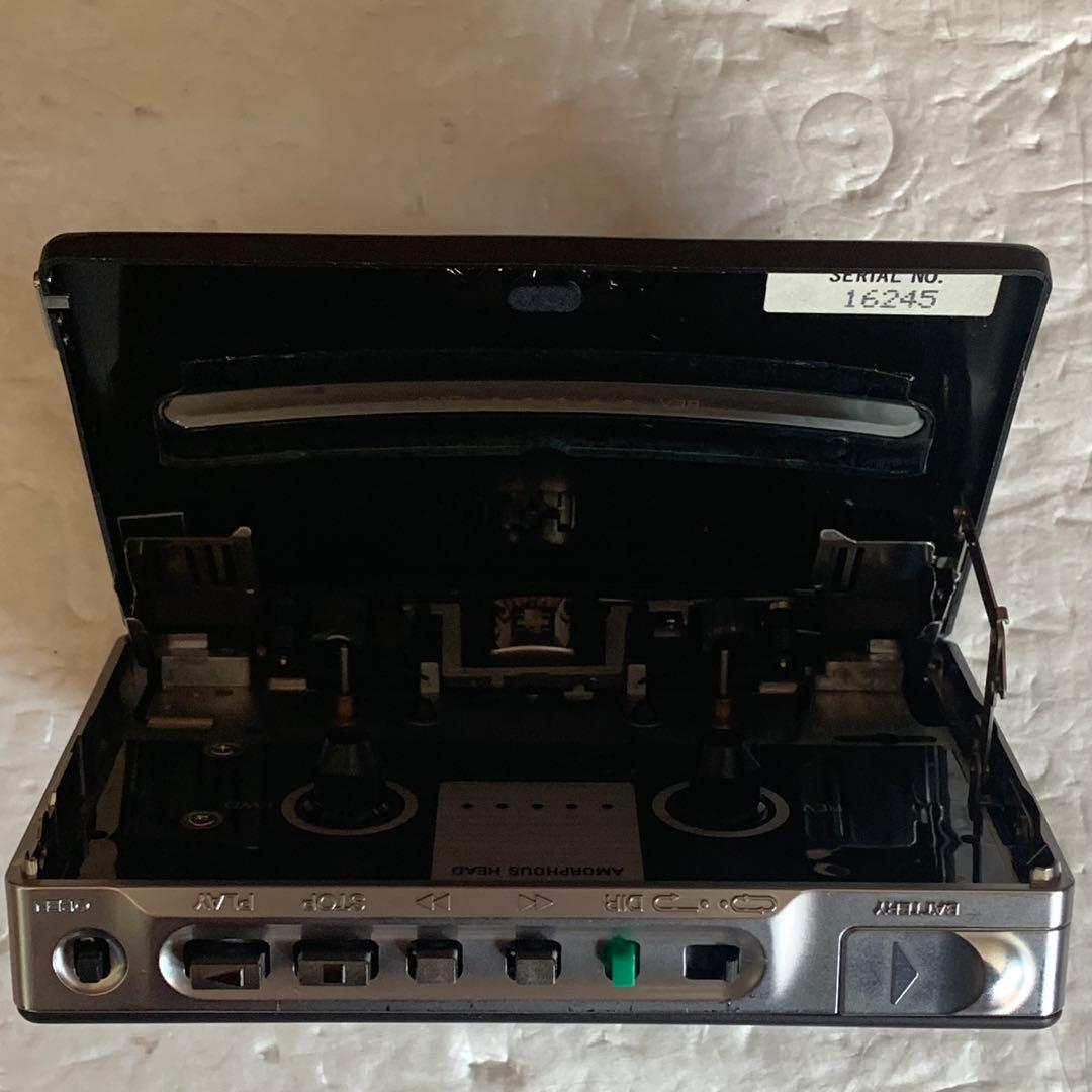 ジャンク ソニー SONY WALKMAN WM-190 壊れています