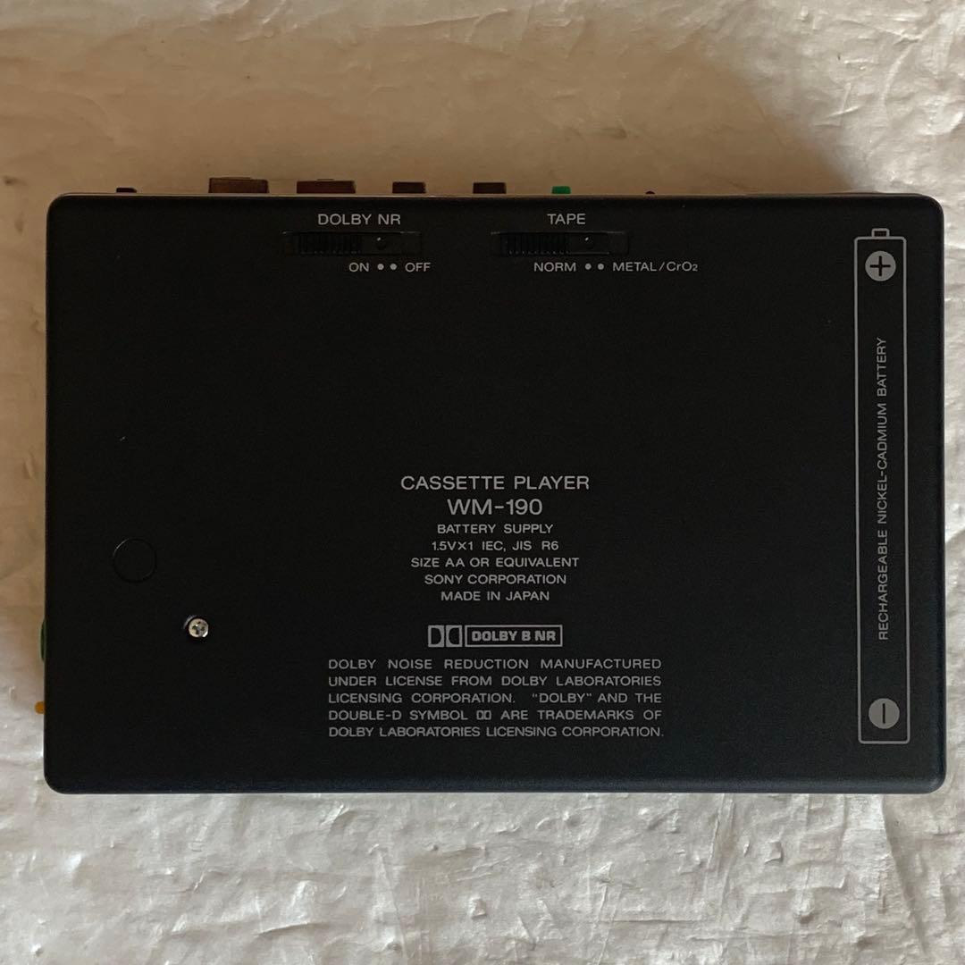 ジャンク ソニー SONY WALKMAN WM-190 壊れています