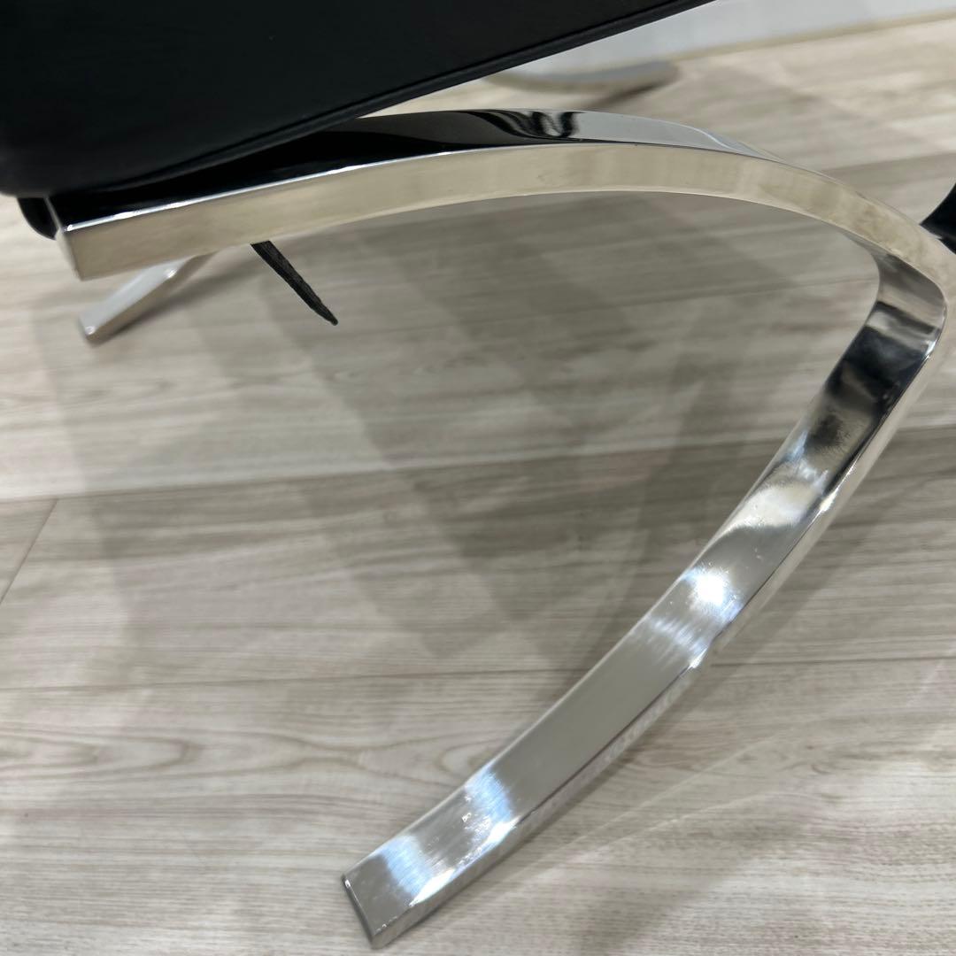 バルセロナチェア　オットマン リプロダクト