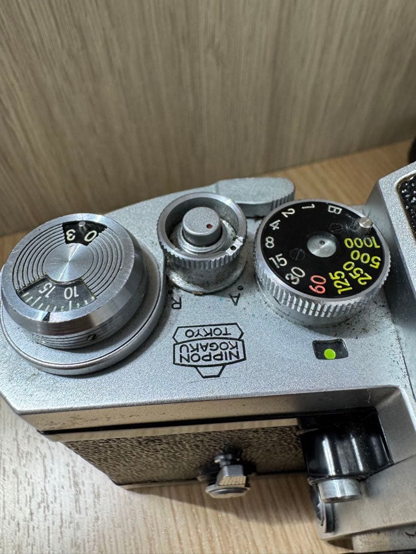 Nikon F 一眼レフカメラキャップ付き