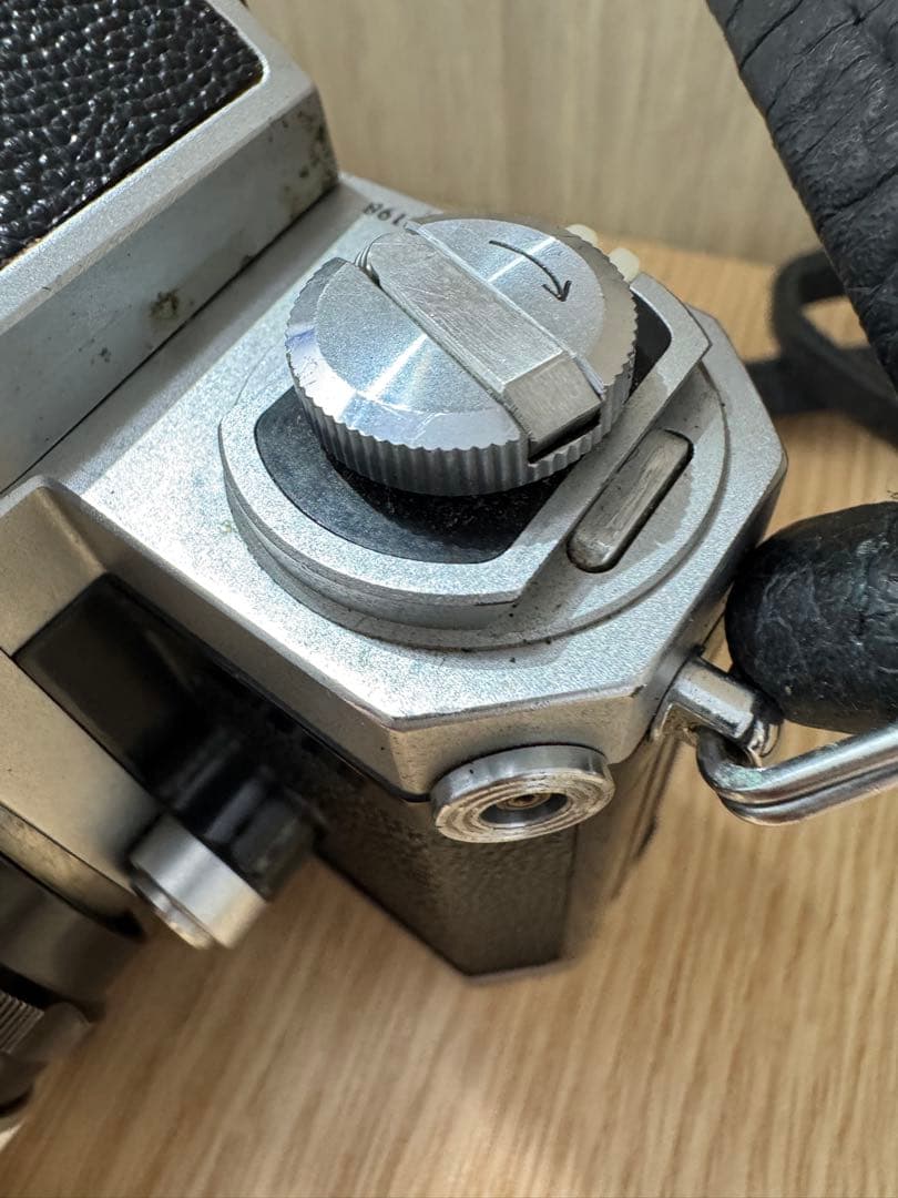 Nikon F 一眼レフカメラキャップ付き