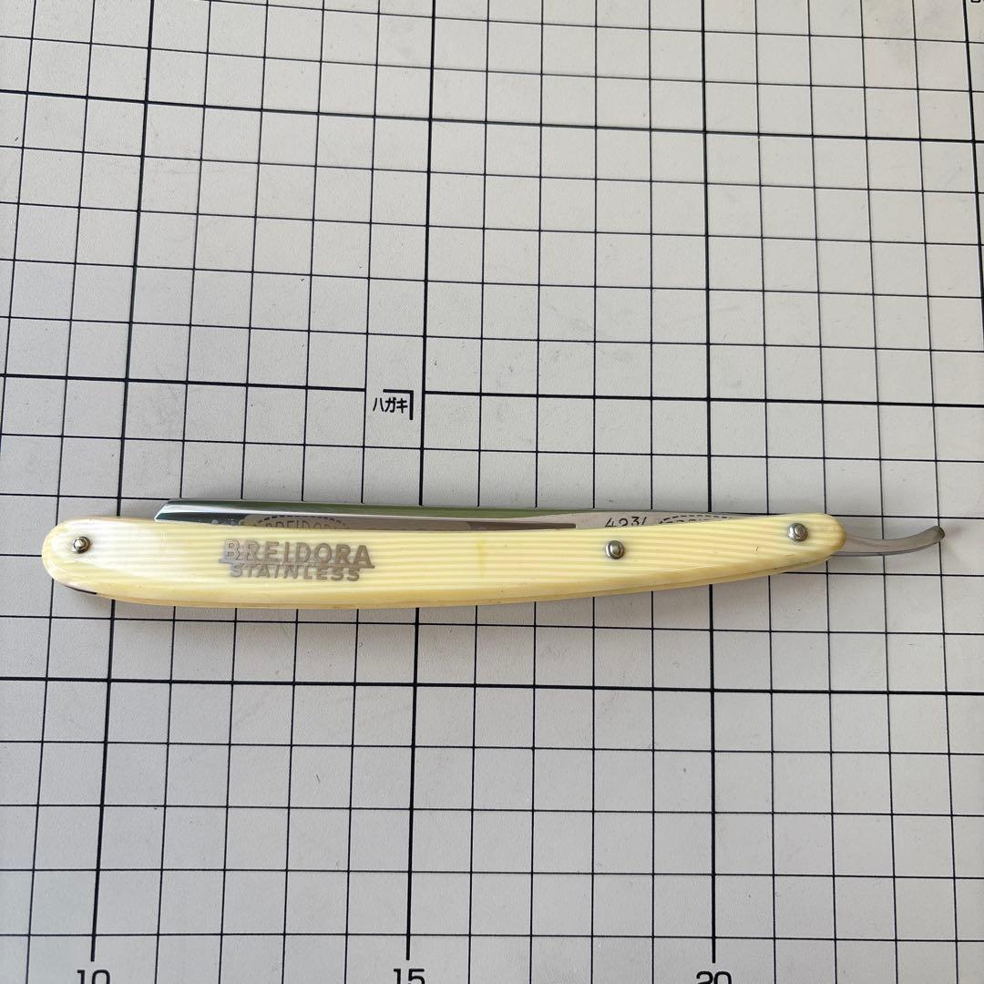 BREIDORA 1 NOX メンズ剃刀 ステンレス製 アイボリー