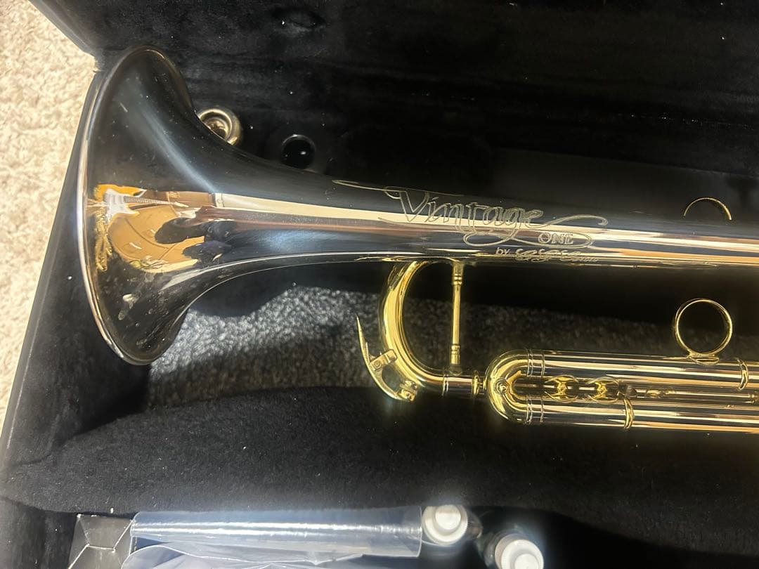 C.G. Conn Vintage One トランペットツートーン仕上げ