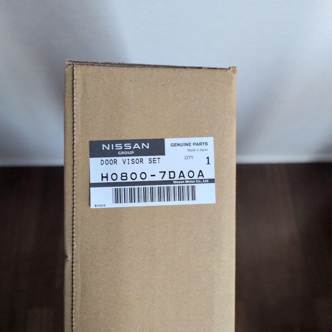 日産純正 セレナ C28 ドアバイザーセット 1台分