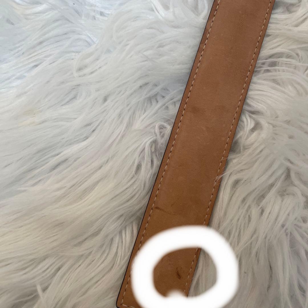 ロエベ　バングル　タン