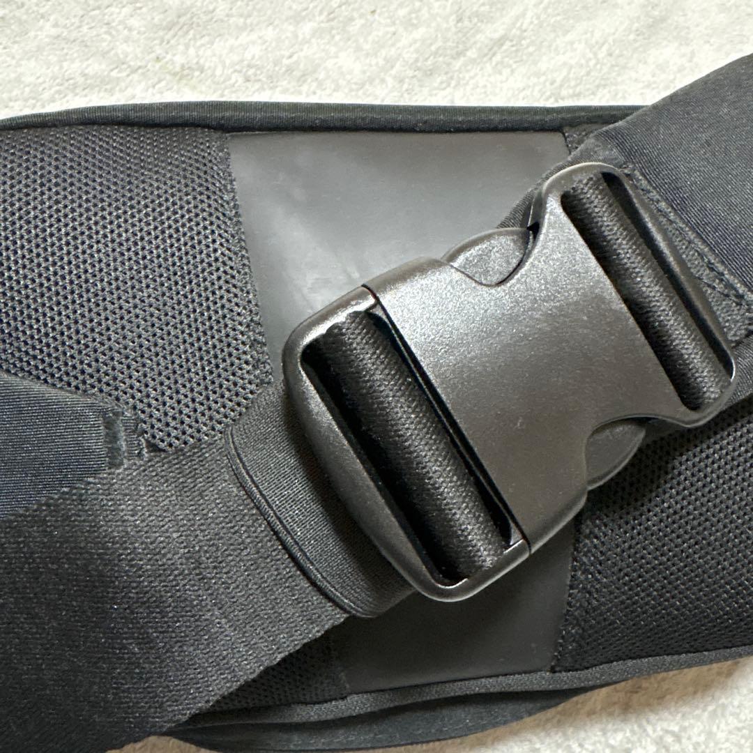 POMULU ポムル ヒップシート ショルダーバッグ スリング ブラック 黒