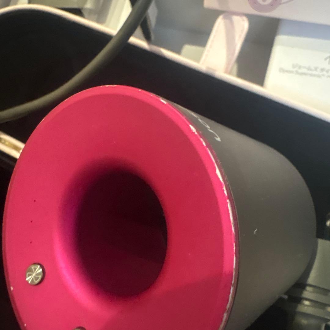 ダイソンドライヤー　箱付き