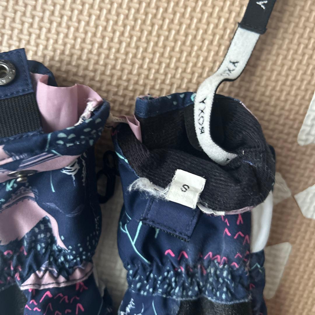 ROXY GIRL スキーウェアとグローブ120センチぐらい