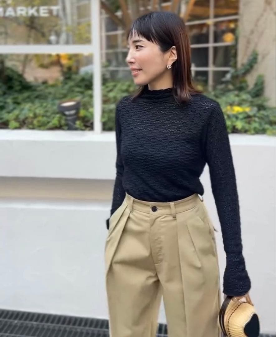 専用トレフルプラスワン.フラワーレーストップス