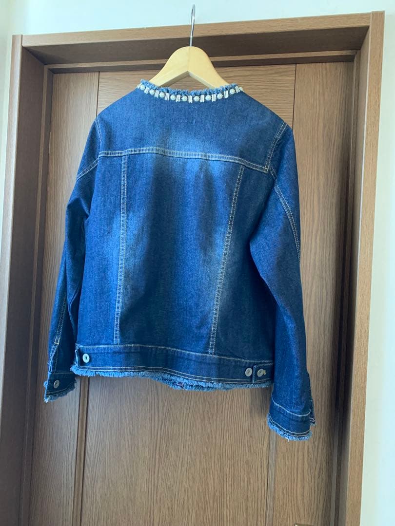 まゆり。Rose Tiara ビーズ装飾デニムジャケット