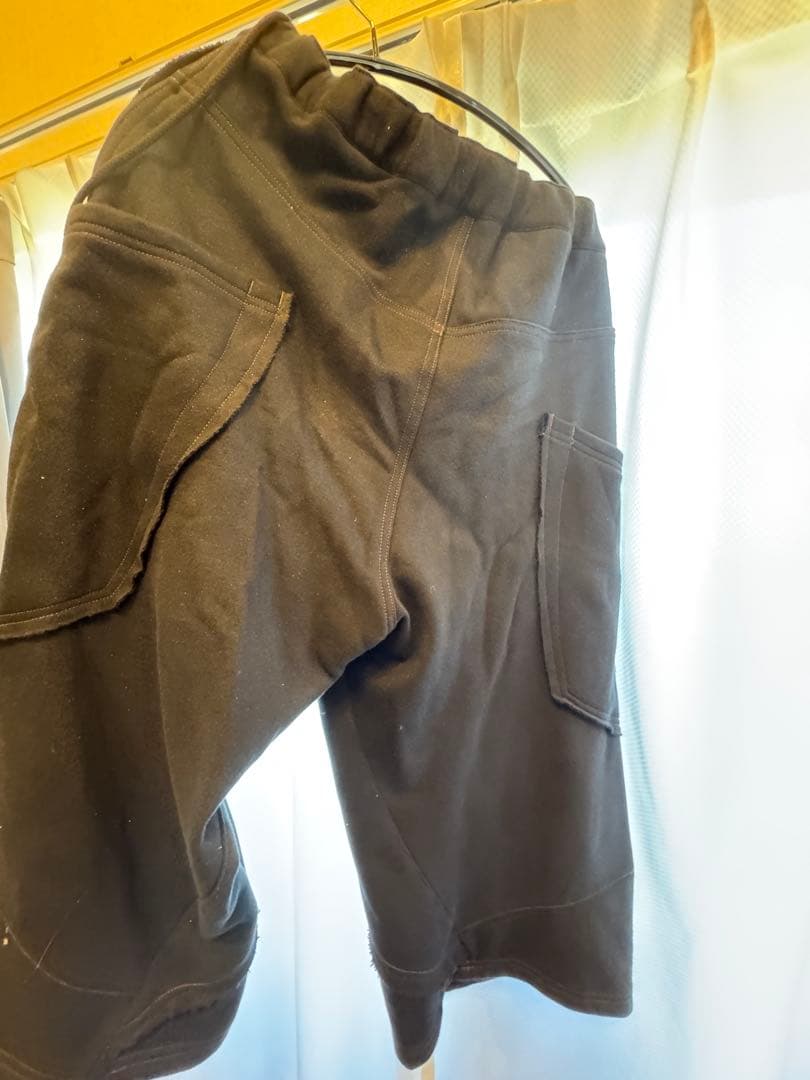 パンツ KHOKI \"Twist Cropped Pants\"