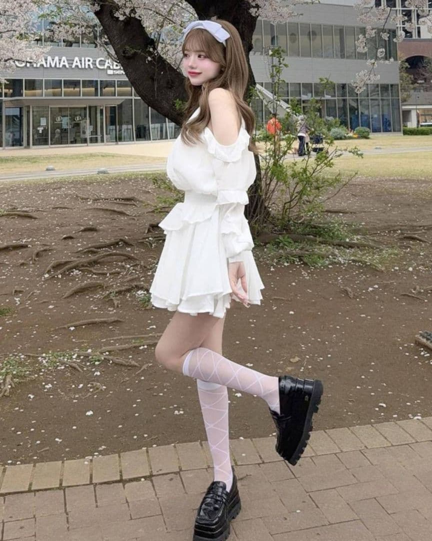 ダーリッチ ボリュームシフォンミニワンピース 新品タグ付き ホワイトす