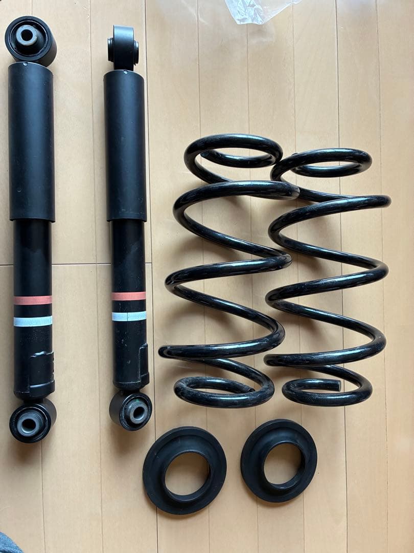 30前期ヴェルファイア純正サスペンション② （①と②購入。2個口発送）