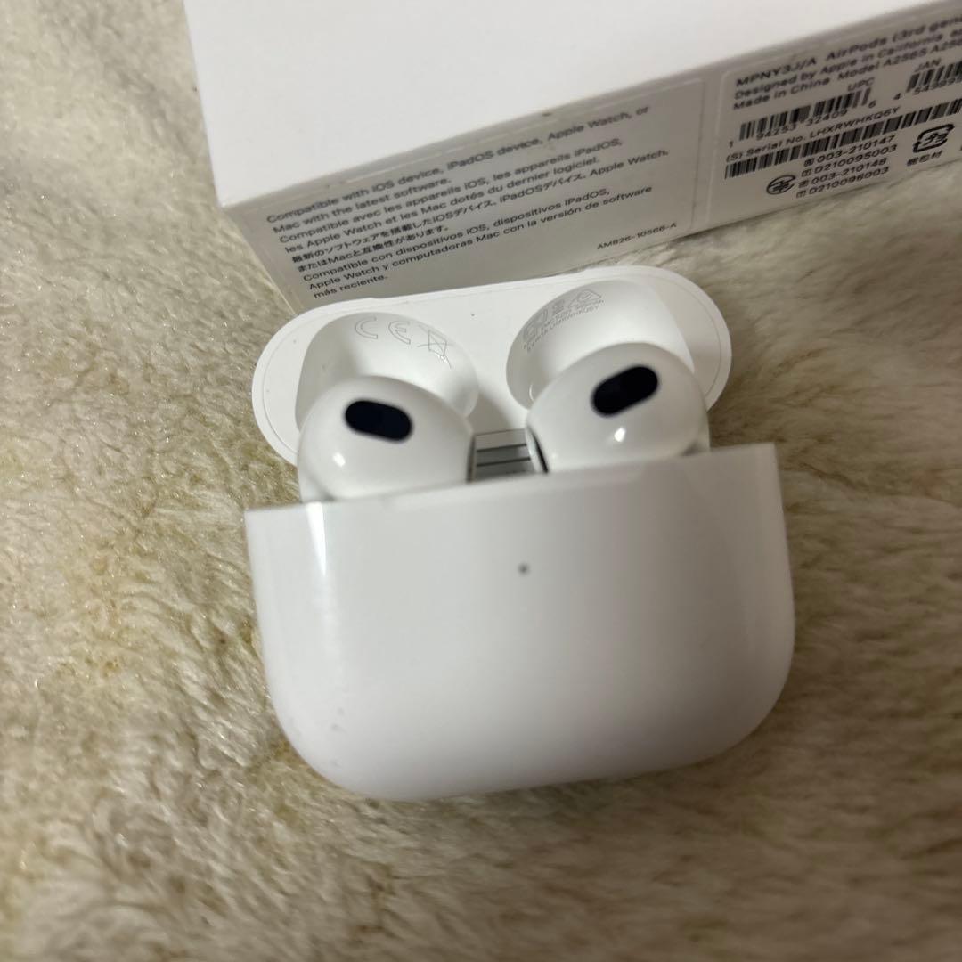【箱付き】【美品】AirPods3本体 ホワイト 充電ケース付き