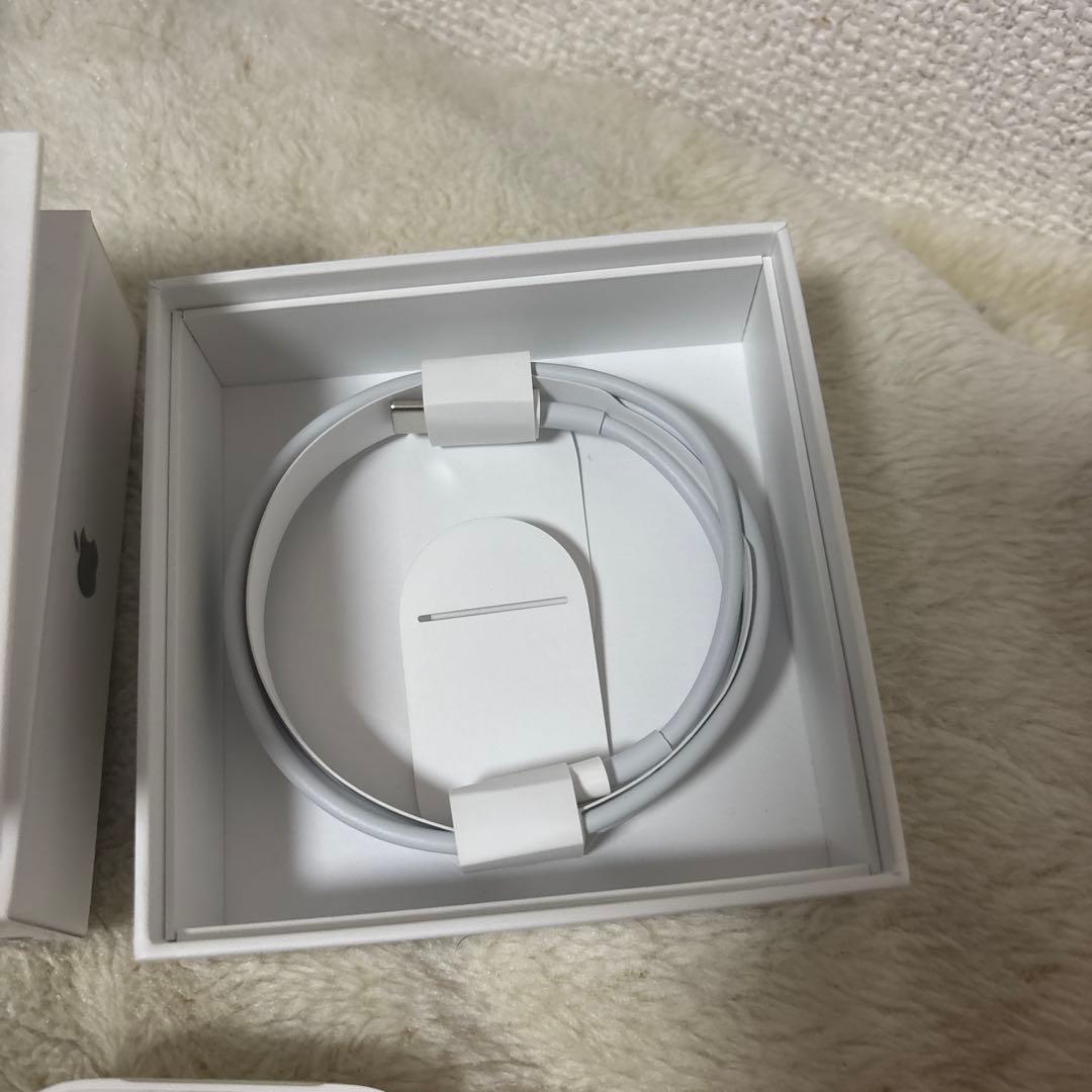 【箱付き】【美品】AirPods3本体 ホワイト 充電ケース付き