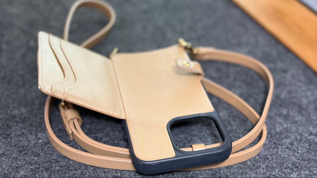 BANDOLIER iPhone15 Pro Max 用ケース