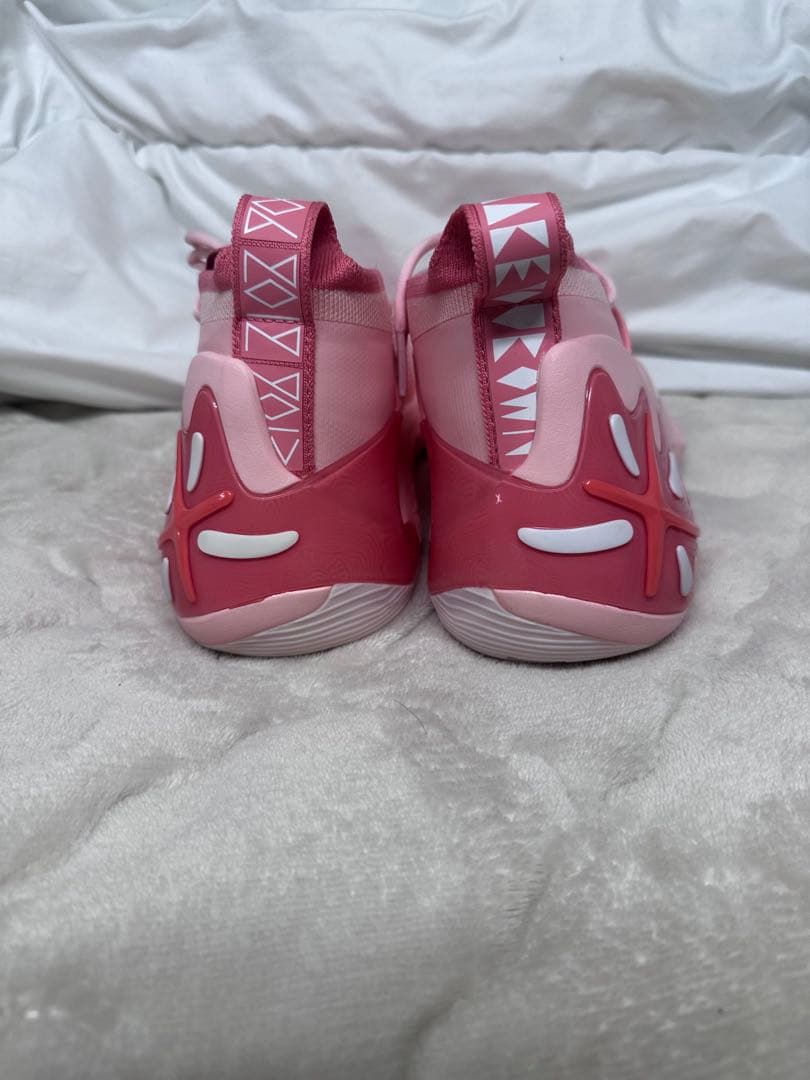 ウェイ　オブ　ウェイド　１１　ピンク　　バスケットシューズ