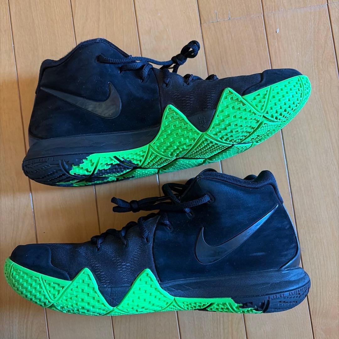 Nike Kyrie 4 EPブラック/グリーン バスケットボールシューズ