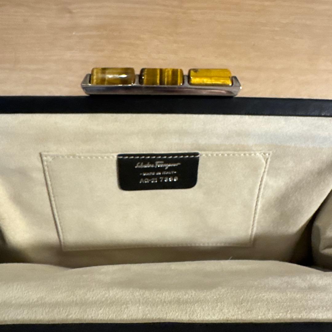 限定美品！　サルバトーレフェラガモ　クラッチバッグ 黒　コンサバ　お受験　卒業式