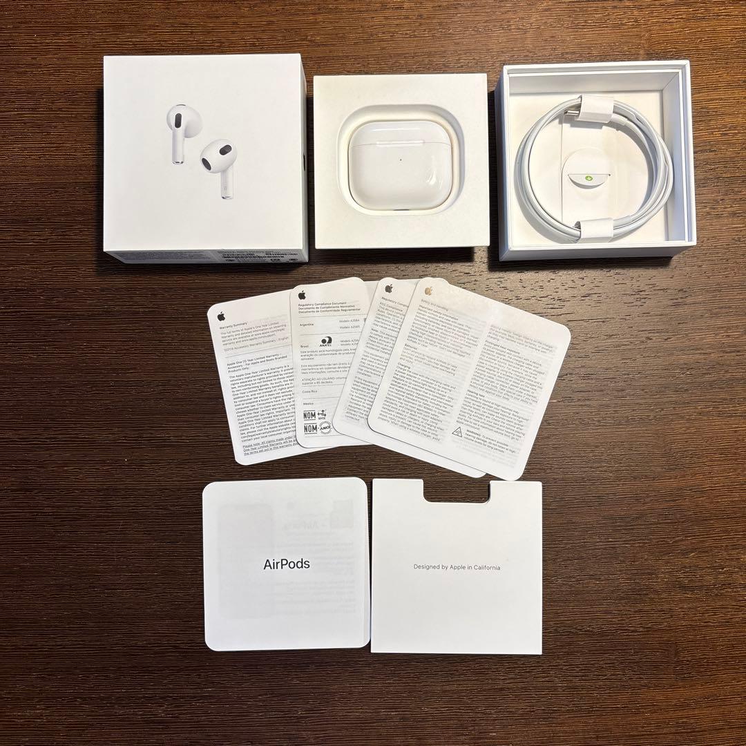 Apple直営店購入　MagSafe充電ケース付きAirPods（第3世代）