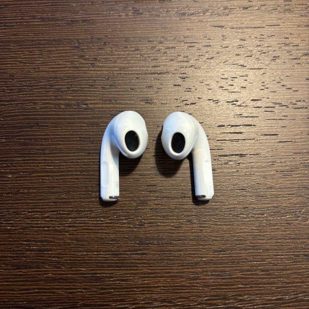 Apple直営店購入　MagSafe充電ケース付きAirPods（第3世代）