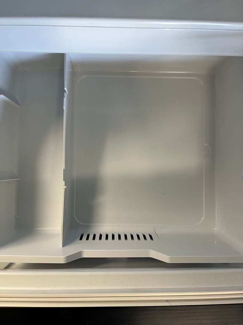 ハイセンス製 HR-D1304 130L 2ドア冷蔵庫(21年製)T