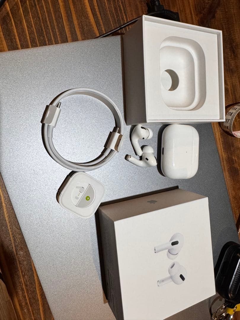 AirPods Pro 第1世代 充電器　イヤチップ付き