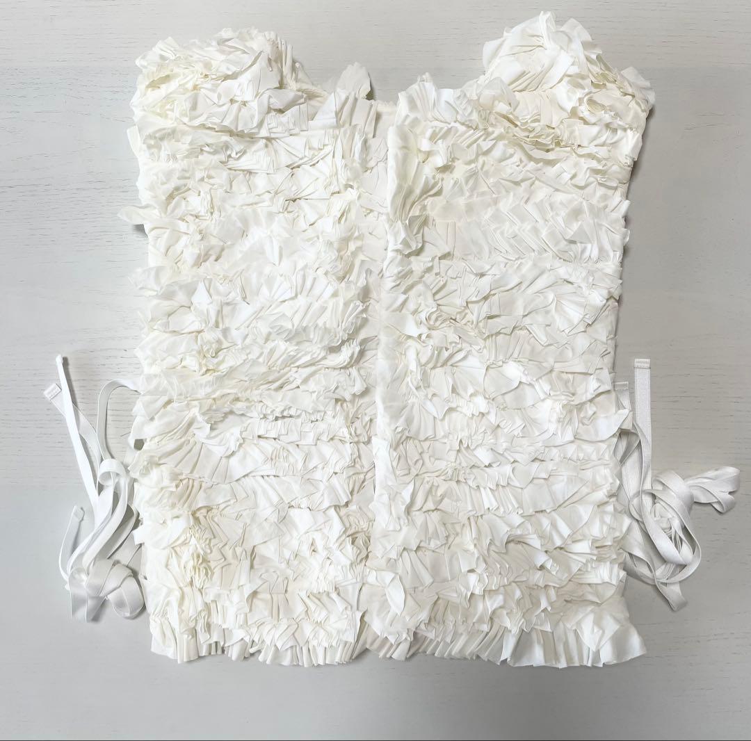 PERNA フリルデザイン ホワイトベスト