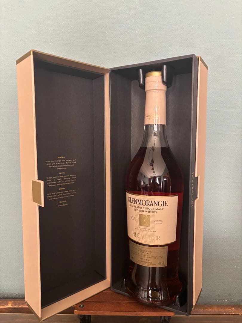 グレンモーレンジ　ネクタードール 12 年　ギフトボックス入り