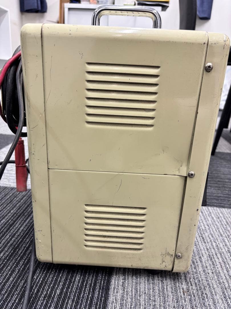 ハイドロ　バッテリー充電器　ローライダー