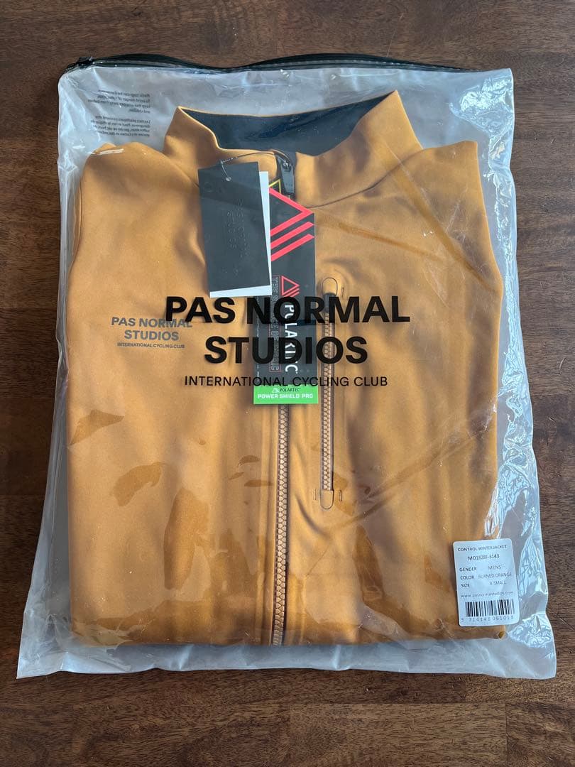 パスノーマルスタジオMen's Essential Thermal Jacket