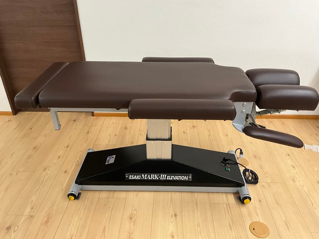 ESAKI MARKS III　昇降 カイロベッド新品張り替え済み