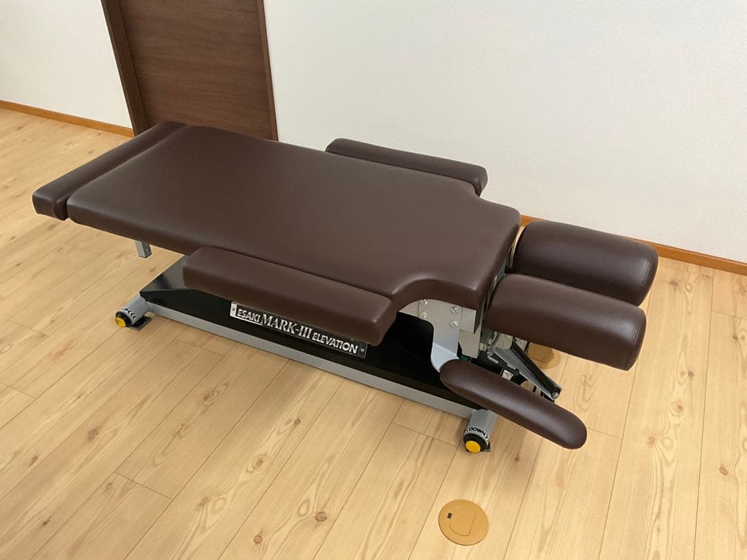 ESAKI MARKS III　昇降 カイロベッド新品張り替え済み
