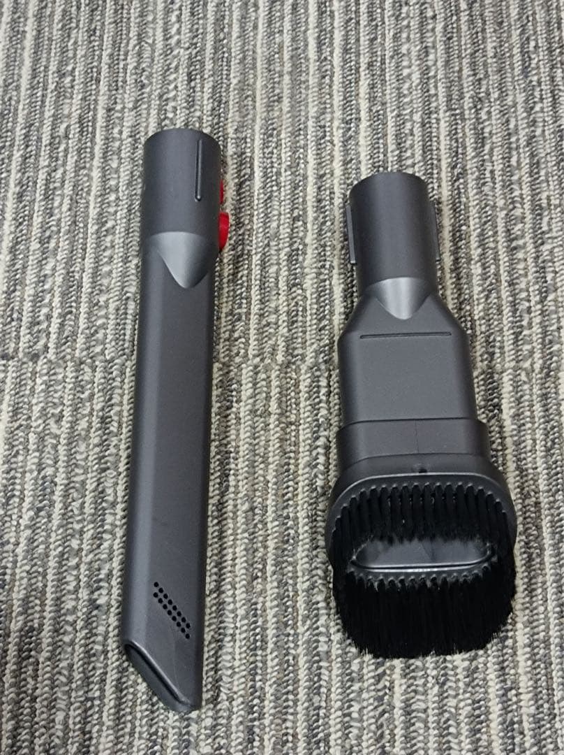 [八6461] ダイソン コードレスクリーナー SV11