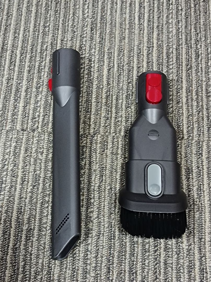 [八6461] ダイソン コードレスクリーナー SV11