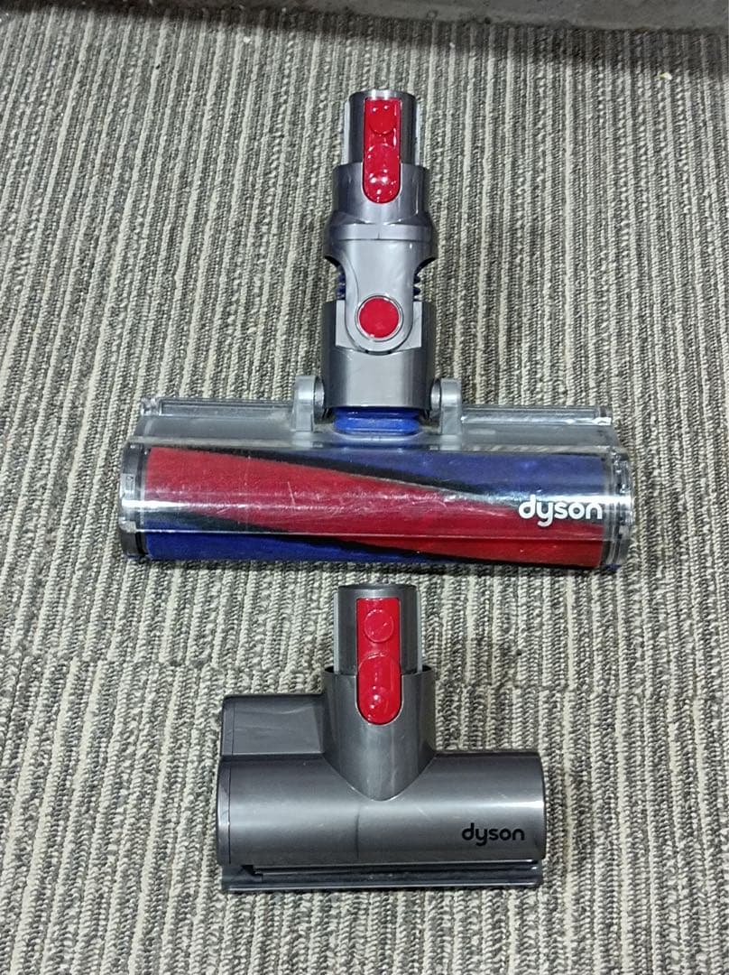 [八6461] ダイソン コードレスクリーナー SV11