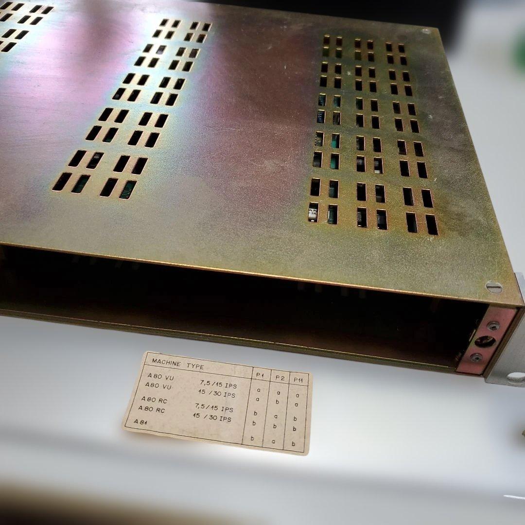 プロ用 業務用 studer stereo power amp