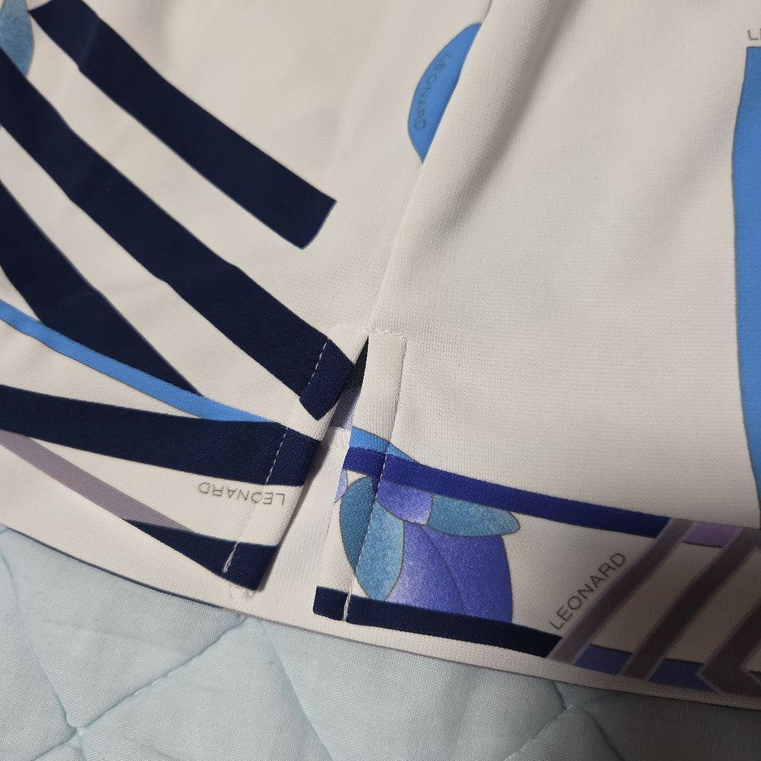 レオナール　44サイズ　清涼感のあるデザイン柄が素敵！！