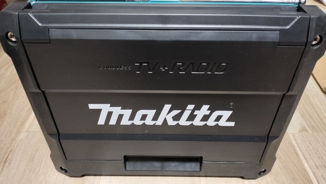 【早い者勝ち】マキタ 充電式ラジオ付テレビ