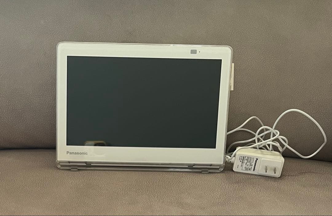 Panasonic ポータブルテレビ VIERA UN-10E9 美品　取説付き